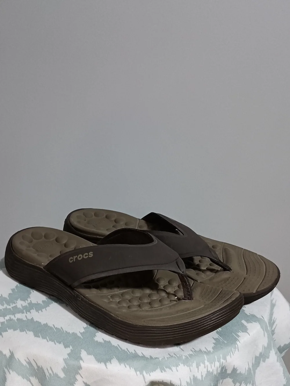 CROCS Reviva  Flip Flops  Sandals Mens 9m Women's Sz 11m